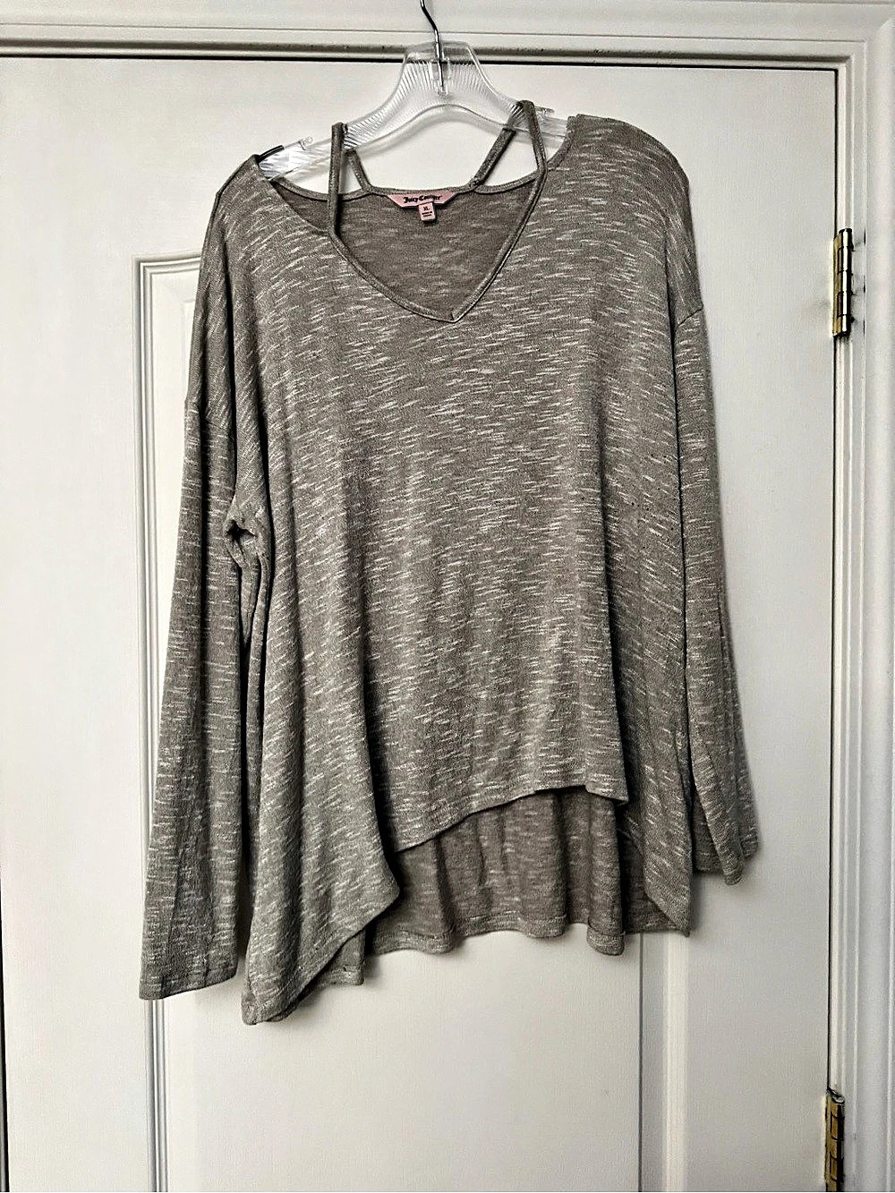 Juicy Couture Gray Space Dye V-Neck Cutout Shoulder Long Sleeve Top XL